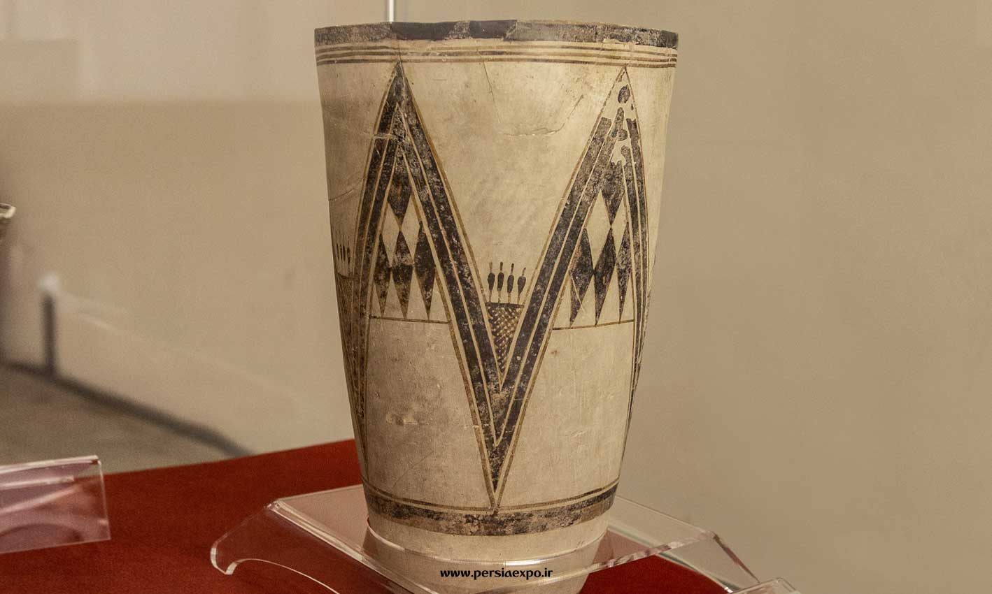 کوزه سفالی شوش کوزه سفالی شوش