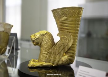 تکوک زرین شیر بالدار هخامنشی